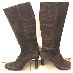 Vaneli knee high suede high heeled boots